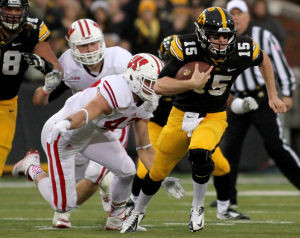 Lowdermilk, Hawkeyes hope to meet November challenge