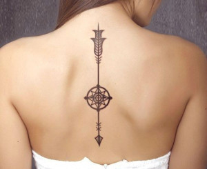 28 Sassy Tattoo Designs for the Spine