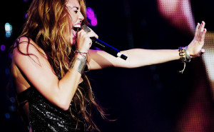 ... : 500 x 309 px | More from: mileycyrus-virus.tumb... | Source: link