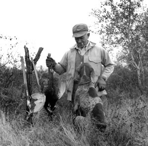 Aldo Leopold and Gus hunting in Wisconsin