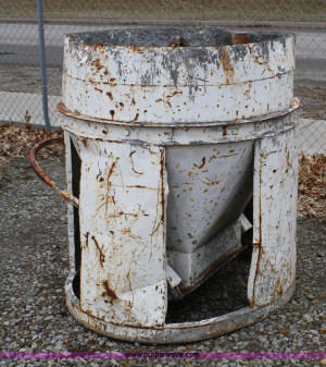 5084.JPG - Concrete mud bucket , 42 quot diameter ...