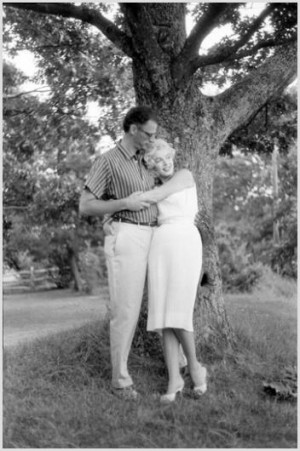 Hd Love Kiss Walpaper · Beautiful Quotes For Boys · caitlin · ·