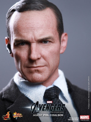 The 1/6th scale Agent Phil Coulson Limited Edition Collectible ...