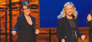 amy poehler, miley cyrus, the hunger games, tina and amy gif, tina fey