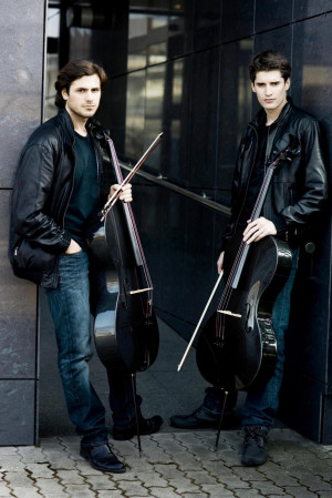 2Cellos Sulic & Hauser • Fenomenal Cello's Duet, Madness Rock ...
