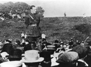 Pádraig Pearse in an Irish Volunteer officer uniform addressing a ...