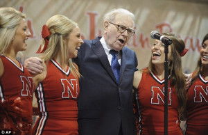 Must be nice being a billionaire... Warren Buffett shows he's winning ...