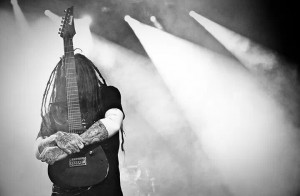 Love and meth song , music , korn , guitar , tattoos , dreads , lights ...