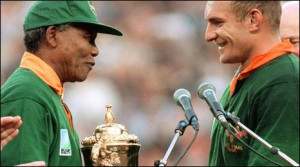 Nelson Mandela congratulates South African captain Francois Pienaar ...