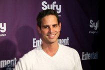 Greg Berlanti Eyes Sony’s ‘Epsilon’ as Next Directing Gig