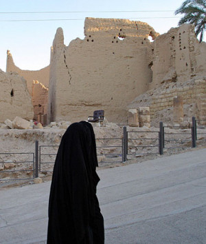 Saudi woman walks in the town of al-Diriyah, north of Riyadh, 06 ...