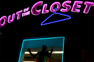 Yuma's THE CLOSET LOUNGE , OUT OF BUSINESS !!