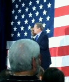 Al Gore gets heckled at Kendrick Meek rally (VIDEO)