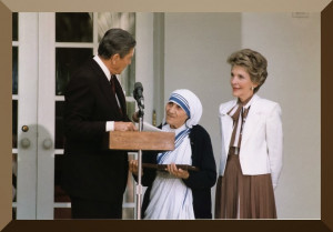 Mother Teresa of Calcutta receiving Medal of Freedom from President ...