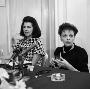 Jacqueline Susann and Judy Garland, 1967
