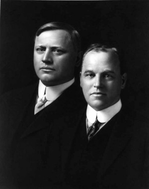 John Francis Dodge y Horace Elgin Dodge, Fundadores de la hoy Dodge