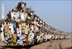 ... Funny Rush Pictures,Funny Indian Train Pictures,Indian Train Funny