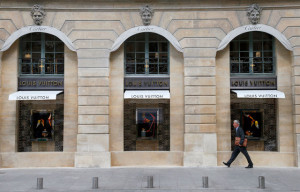MC:EN Paris Stock Quote - LVMH Moet Hennessy Louis Vuitton