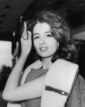 Thread: Old school hot babes threa