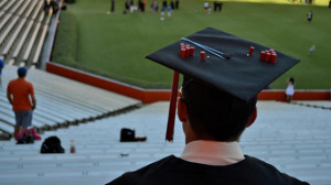 10 Amazingly Creative Decorated Graduation Caps