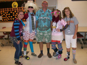 Dhs Students Get Tacky For...