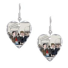 Travelocity Gnome Earrings