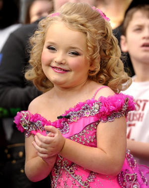 ... being with her family . (pageant announcer introduces Honey Boo Boo