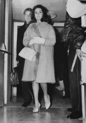 Actress Elizabeth Taylor and Richard Burton