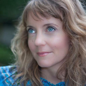 am a photographer working in both digital and mobile photography