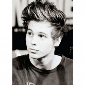 seconds of summer, 5sos, black and white, guy, icon, idol, luke ...