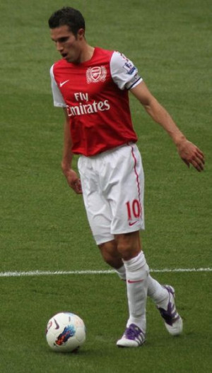 van persie hiroshima captain of arsenal is van persie and