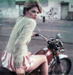 Sexy vintage girls on motorcycles (28 Pictures)