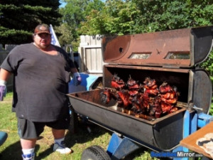 bubbas-bbq-bbq-large-quantities-funny-pictures-1296503897