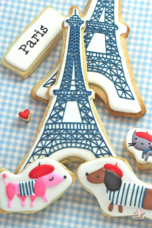 Valentine’s Day Cookie & Cupcake Ideas