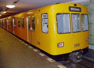 Foto: U-Bahn 2538 , Voltastr., 2005;