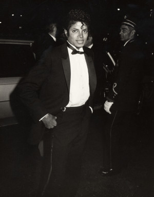 Michael-Jackson-Thriller-Era-michael-jackson-32315051-2338-3000.jpg