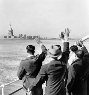 Ellis Island Statue Of Liberty Immigrants