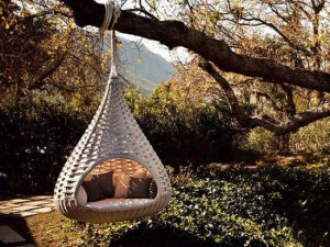 Hanging Beds Combining Comfortable Design and Unique Bird Nest Shape