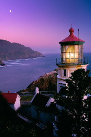 Heceta Head Lighthouse – Oregon One of the most iconic lighthouses ...