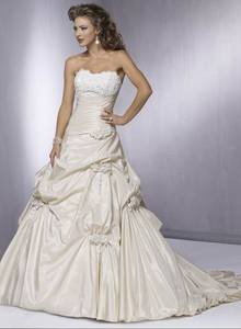 2013 High end Ball Gown Strapless Tiered Applique Taffeta Chapel Train ...