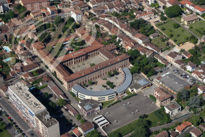 Faubourg LACAPELLE Lyc e Michelet MONTAUBAN Lycee Michelet jpg