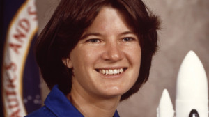 sally ride mini biography tv 14 03 01 sally ride studied at stanford ...