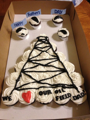 field cupcake cake!Birthday, Oil Field, Oilfields Man, Oilfields Wife ...