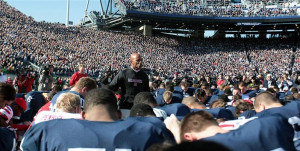 Athletes Prayer Before A Game Join in prayer before game