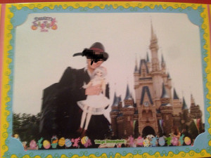 FOREVER ALONE: A man who is dating a doll took her to Tokyo Disneyland