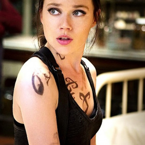 Fictional Crush of the Week-Isabelle Lightwood from The Mortal ...