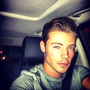 Happy 31st birthday Josh Henderson 06