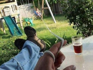 Top 30 Funny People Who Took Laziness to Another Level