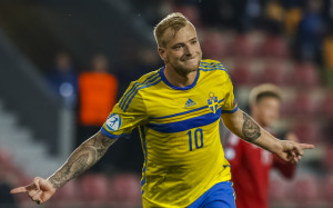 PSG Star Zlatan Ibrahimovic Reacts Badly To Being Named 2nd Best ...