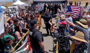 ... sets up Texas command center to ‘fight for national sovereignty